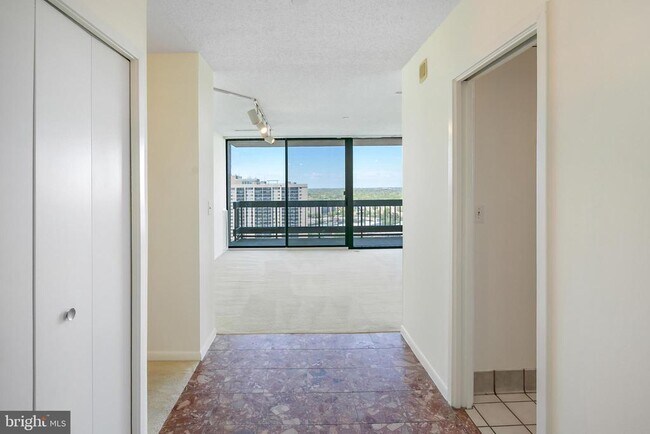 Building Photo - 5505 Seminary Rd