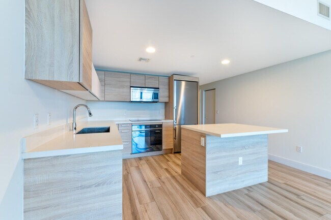 Building Photo - 16385 Biscayne Blvd