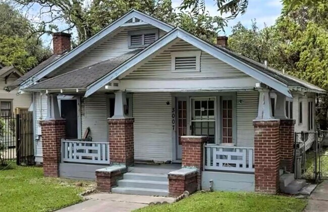 Building Photo - 3007 Webster St