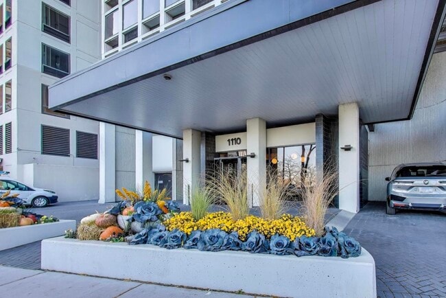 Building Photo - 1110 N Lake Shore Dr