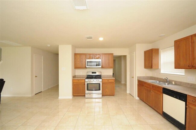 Building Photo - 16127 Eaglewood Spring Ct