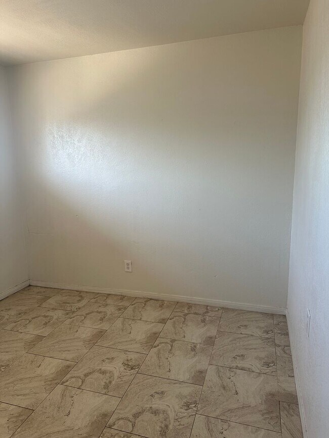 Building Photo - One-Bedroom Apartment – $900/Month