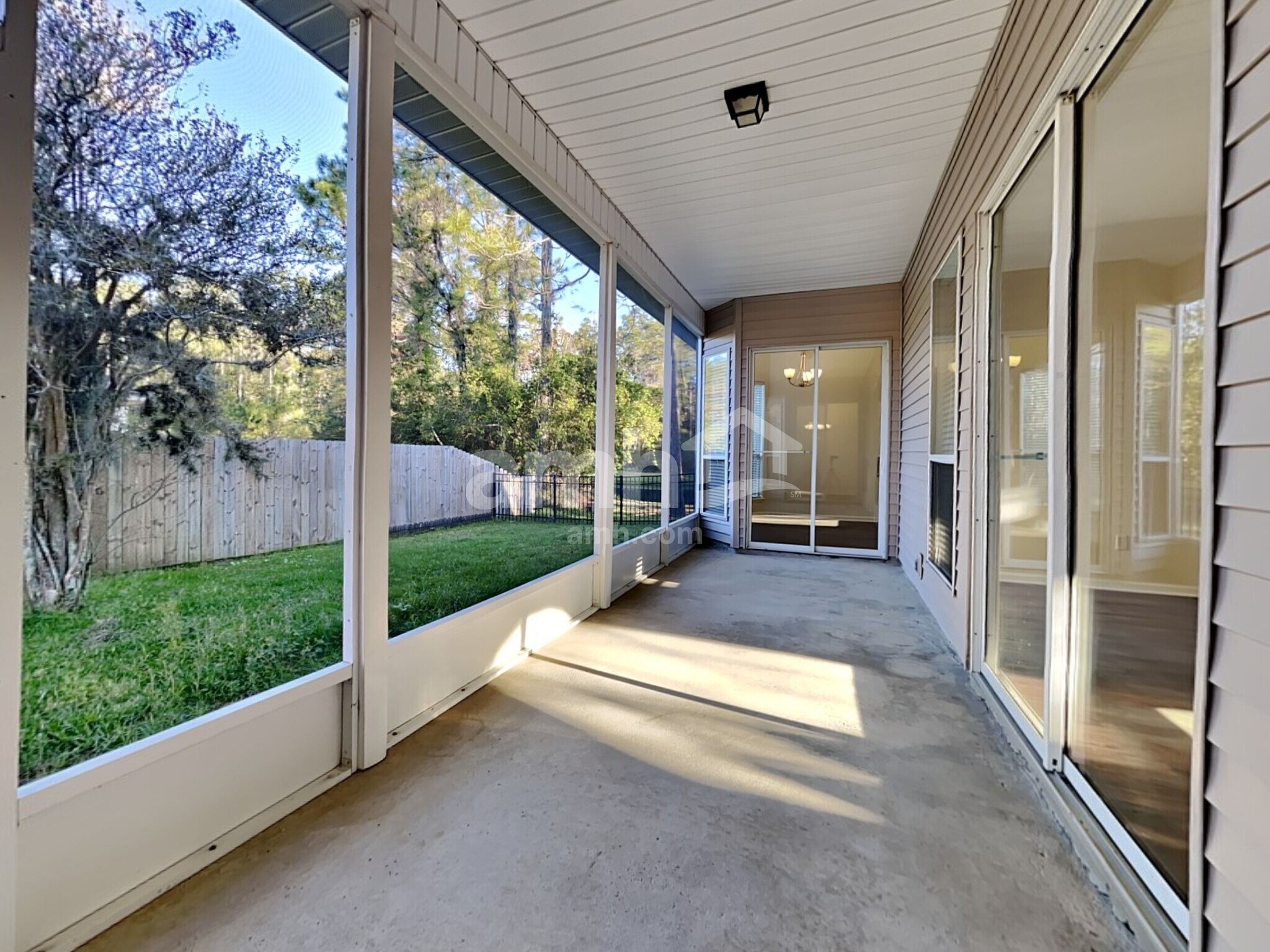 Building Photo - 125 Whisper Ridge Dr