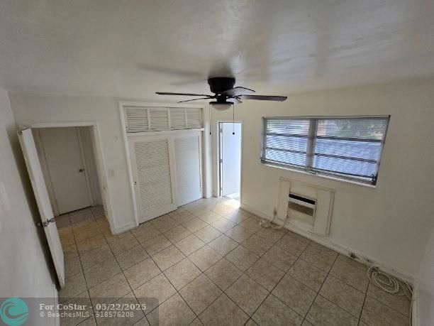 Building Photo - 2817 Van Buren St