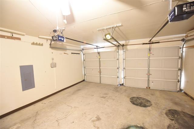 Building Photo - 421 Stanley Falls Dr