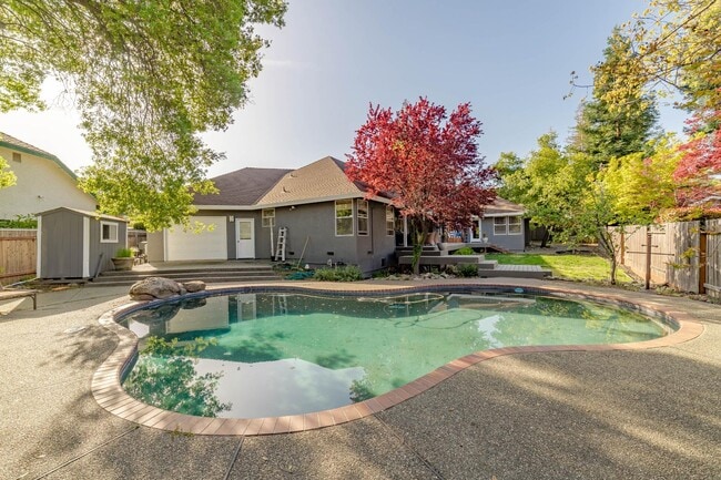 Building Photo - 8780 Harrogate Ct