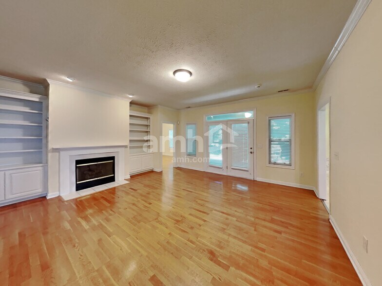 Building Photo - 4613 Clifton Ct
