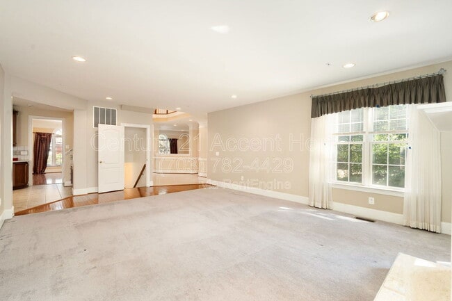 Building Photo - 8401 Tysons Trace Ct