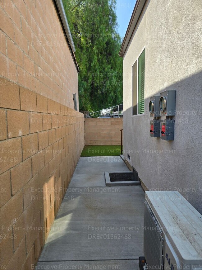 Building Photo - Newly constructed 3 bedroom/ 2 bathroom **...
