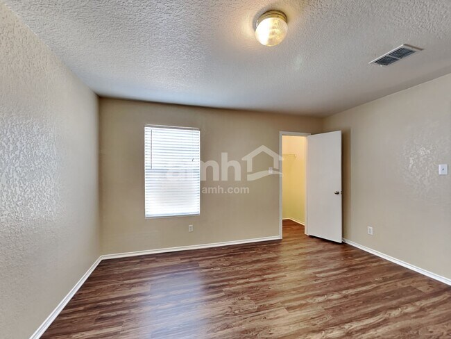 Building Photo - 3819 Torey Mesquite
