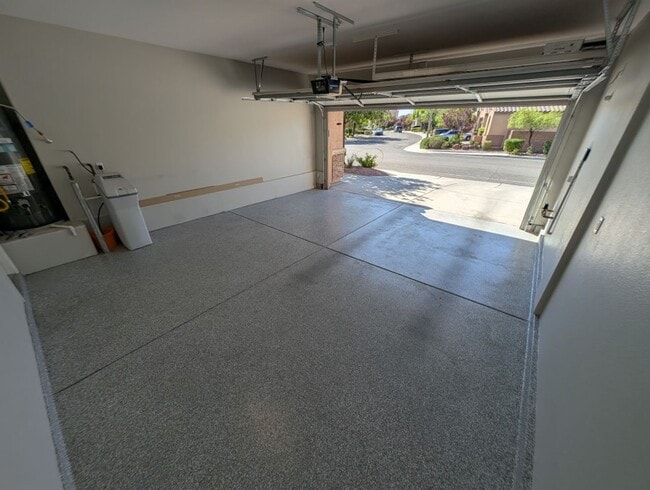 Building Photo - 1045 Ambrosia Dr