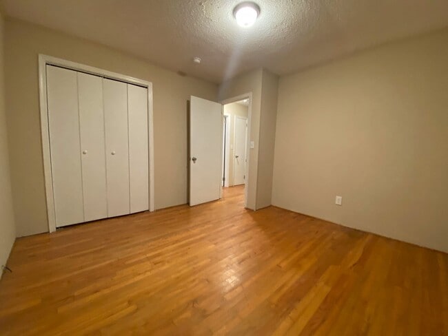 Building Photo - 106 Cantrell Dr