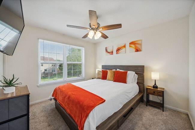 Building Photo - 1915 Carrier Cir