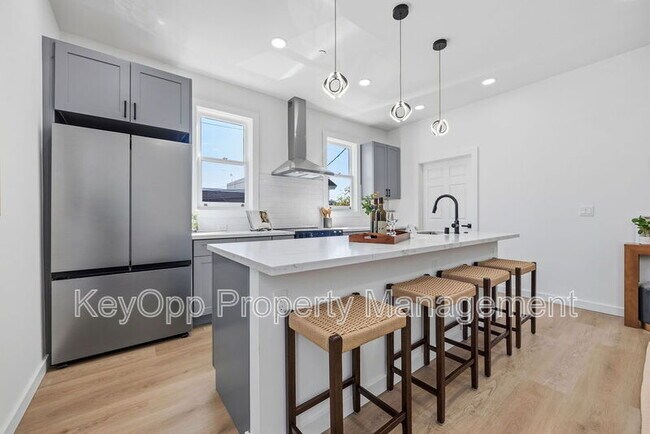 Building Photo - 2730 23rd St
