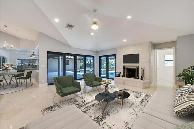 Building Photo - 1180 Manor Ct