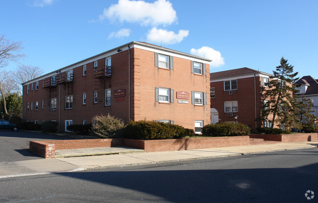 Building Photo - Ocean Grove Village