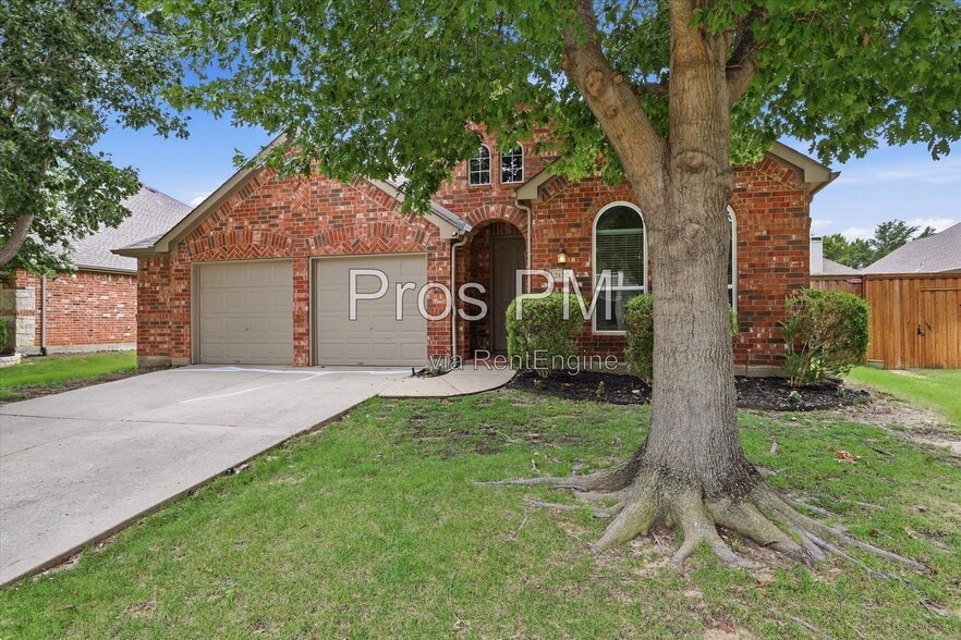 Building Photo - 2432 Chesterwood Dr