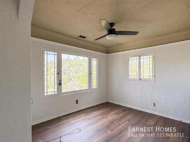 Building Photo - 1401 Dartmouth Dr
