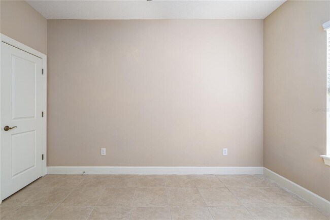 Building Photo - 10413 Highland Park Pl