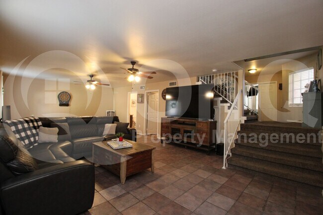 Building Photo - 4606 E Towne Ln