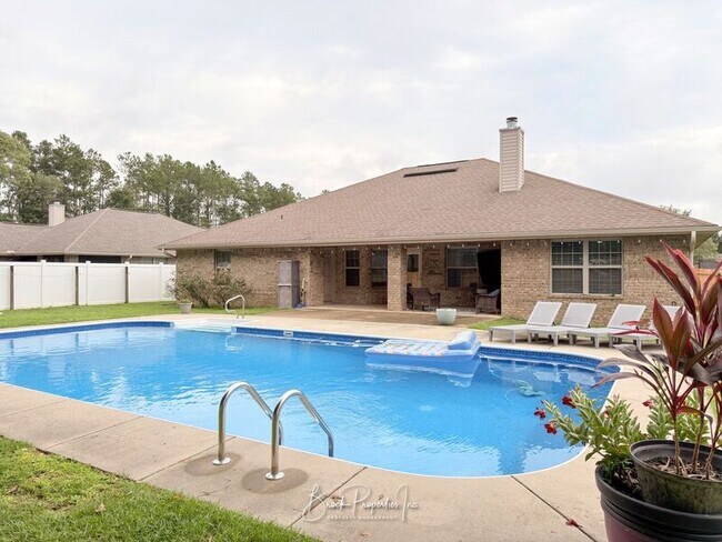 Building Photo - 6185 Autumn Pines Cir