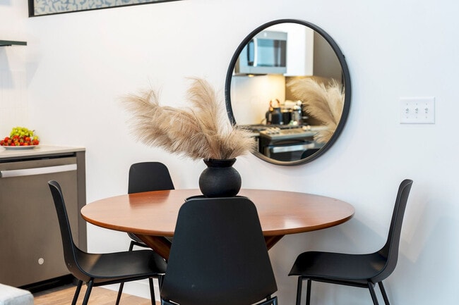 Building Photo - 202 Mill Rd