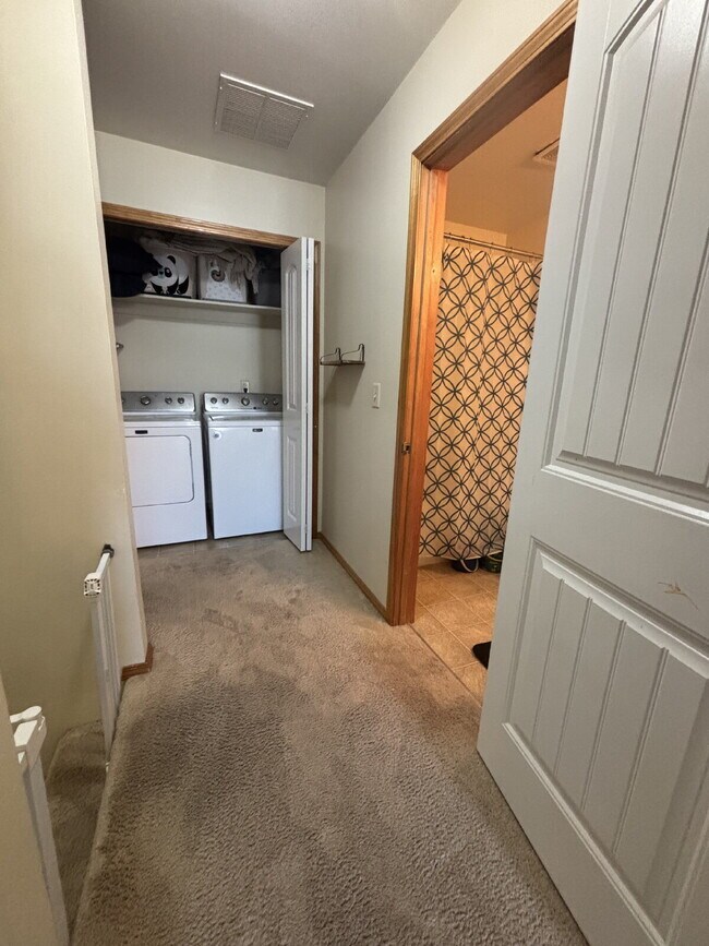 Building Photo - Charming 3-Bedroom  2.5 Bath retreat in Be...