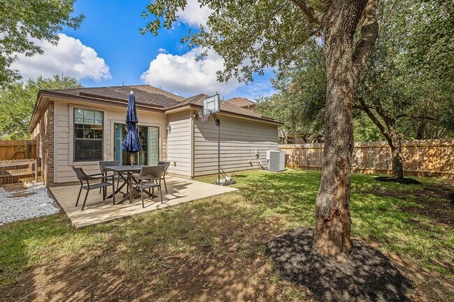 Building Photo - 408 Tyree Rd