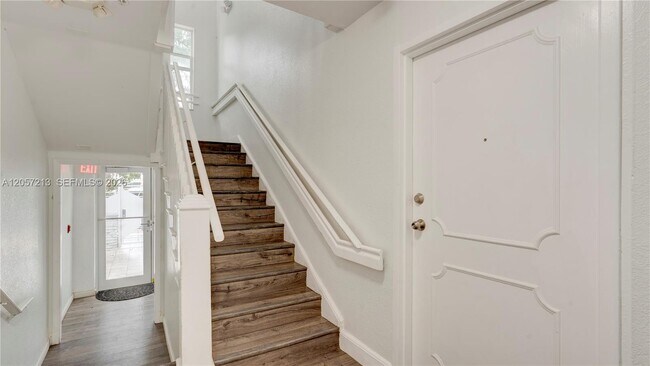 Building Photo - 1550 Drexel Ave