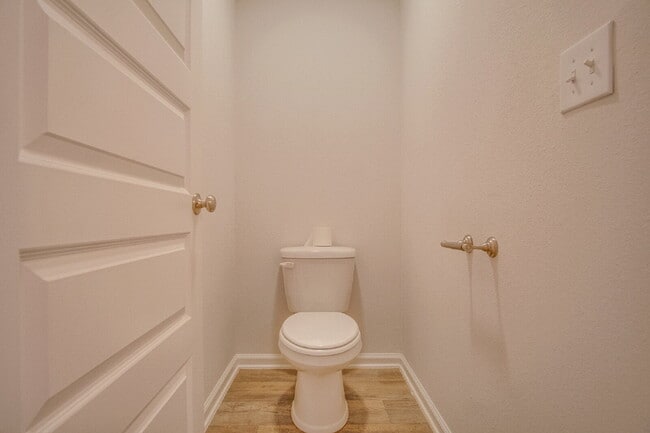 Building Photo - Season’s Savings! Spacious 5BR Near NAS – ...