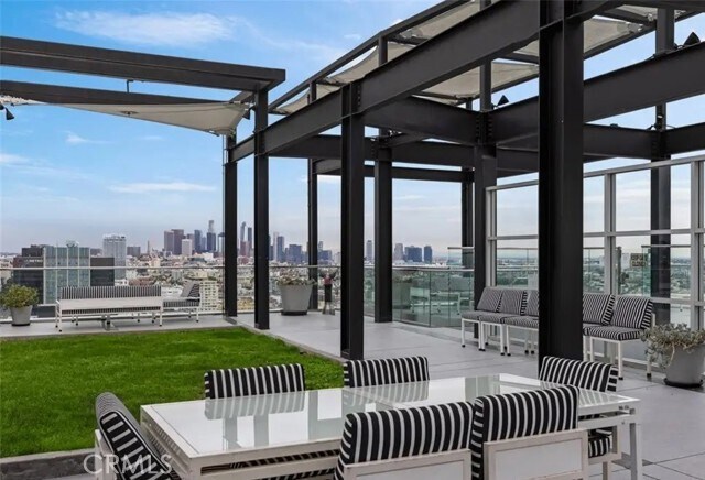 Building Photo - 3810 Wilshire Blvd