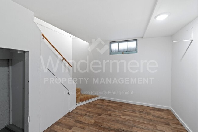 Building Photo - Beautiful 3-Bedroom Home - EV Charger - Pet Friendly