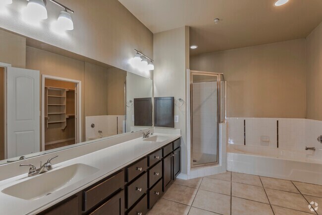 3BR,2BA - 1518SF C1 - Bathroom - Portofino at Las Colinas
