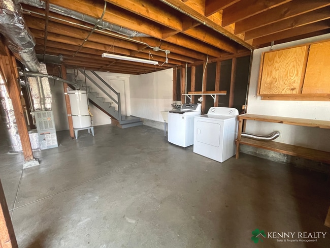 Building Photo - Remodeled Three Bedroom Plus Bonus Room House in Daly City