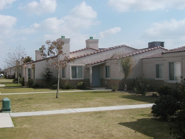 Building Photo - 1900-1948 Palm Ave