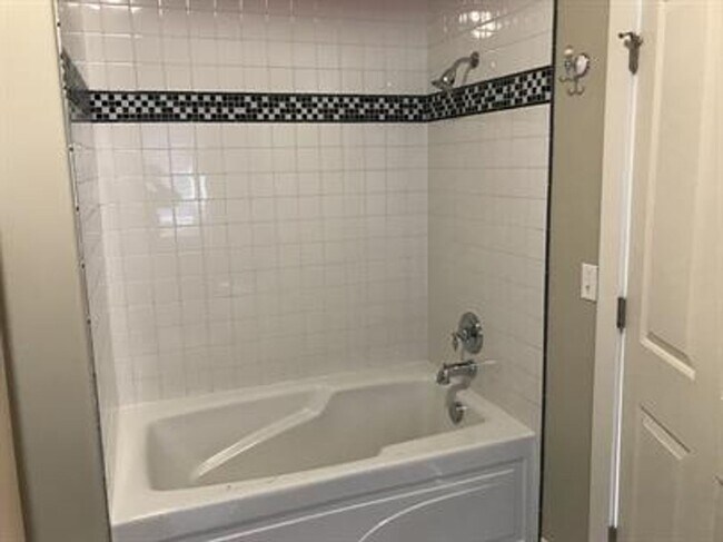 Building Photo - 4484 Alexander St