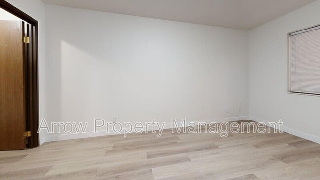 Building Photo - 201 E Arbor Ave