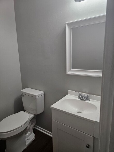 Building Photo - 6620 Forestgate Rd