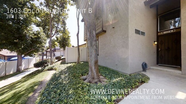 Building Photo - Corona Townhome