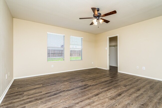 Building Photo - 1118 Antoinette Dr