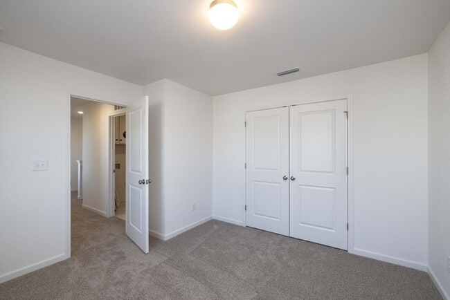 Building Photo - NEW CONSTRUCTION 4BD/2.5 Home in Stonebridge - Golf Course View