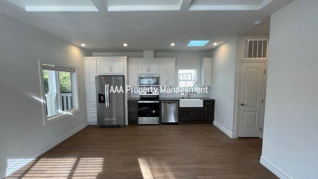 Building Photo - Walnut Creek, Beautiful 2 bedroom 2 bathroom home, Great location!