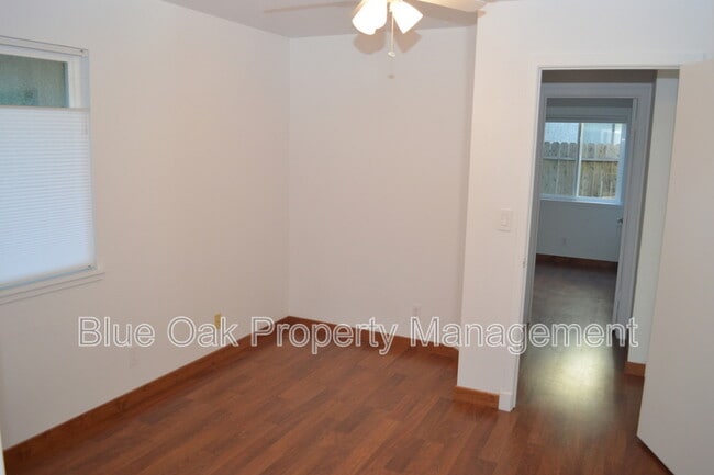 Building Photo - 62 Plumwood Ct