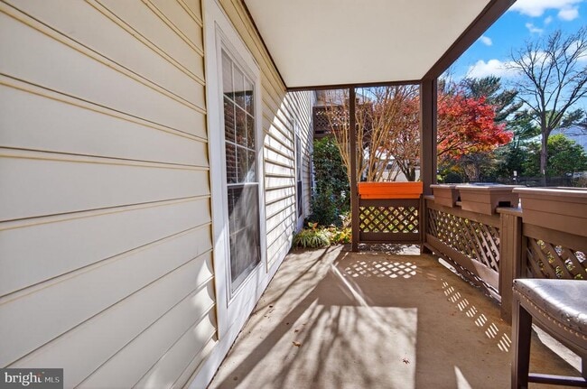 Building Photo - 9919 Oakton Terrace Rd