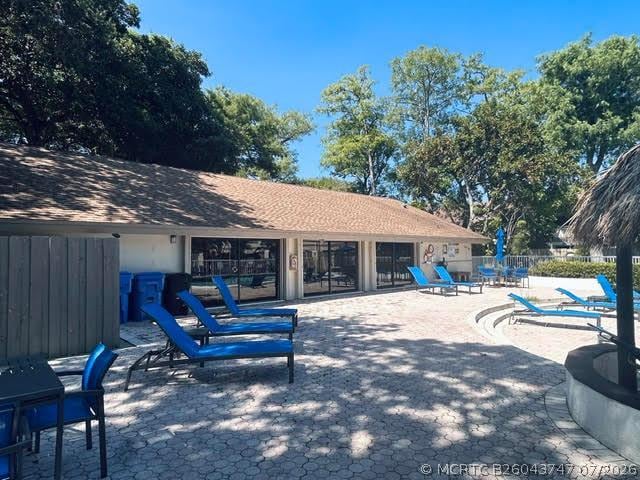 Building Photo - 3054 S Oakland Forest Dr