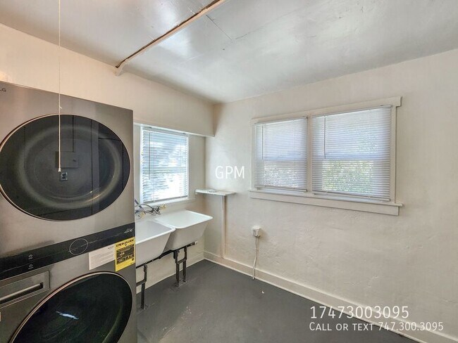 Building Photo - 383 N Wilson Ave