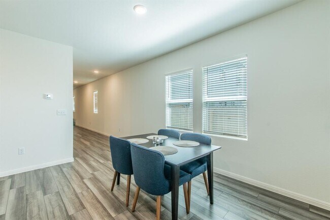 Building Photo - 209 Dirty Harry Dr