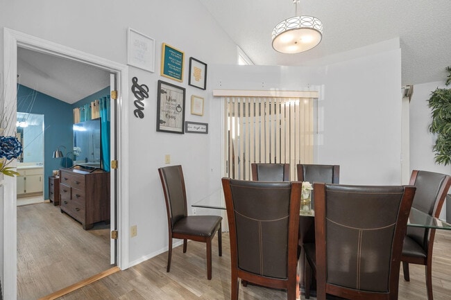 Building Photo - 782 Olympic Cir