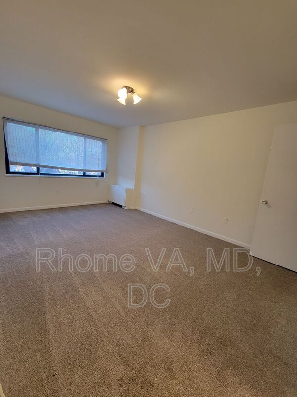 Building Photo - 8830 Piney Branch Rd