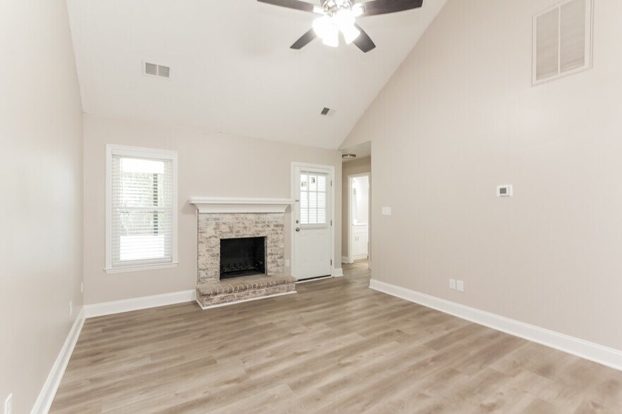 Building Photo - 4907 Hunters Knoll Dr